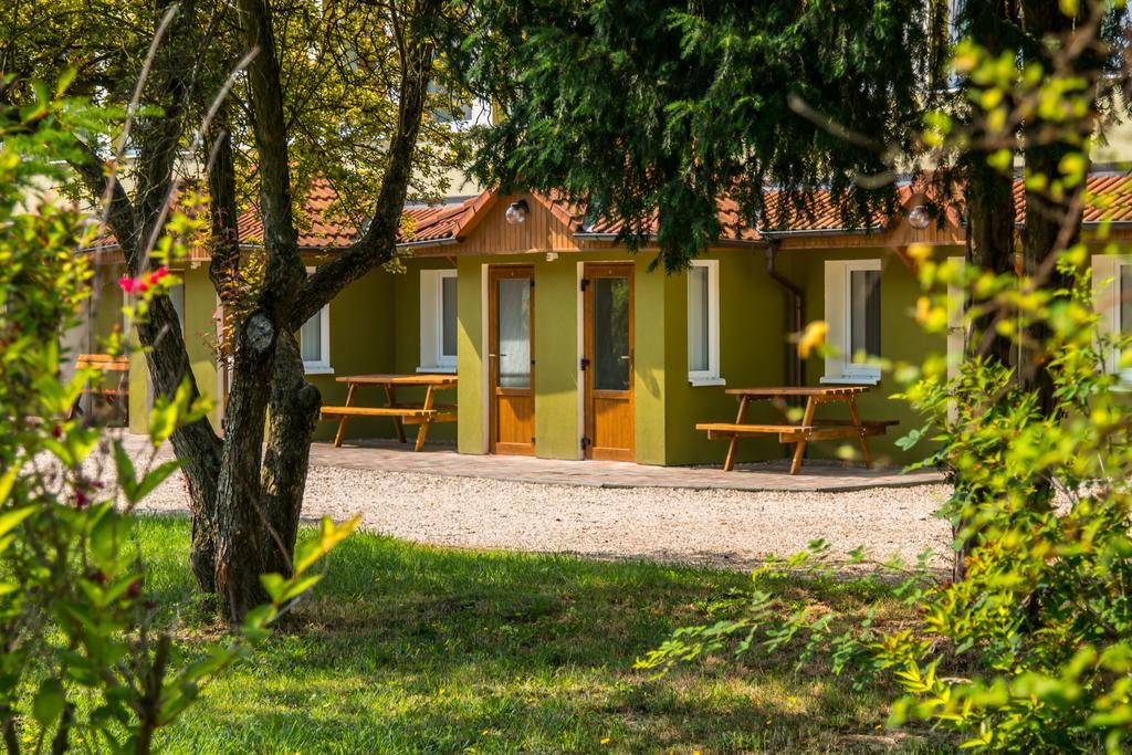 Penzion V Parku Cejkovice  Exterior photo